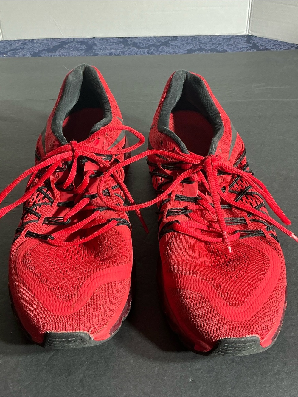 Nike Red Men's Lightweight Running Sneakers